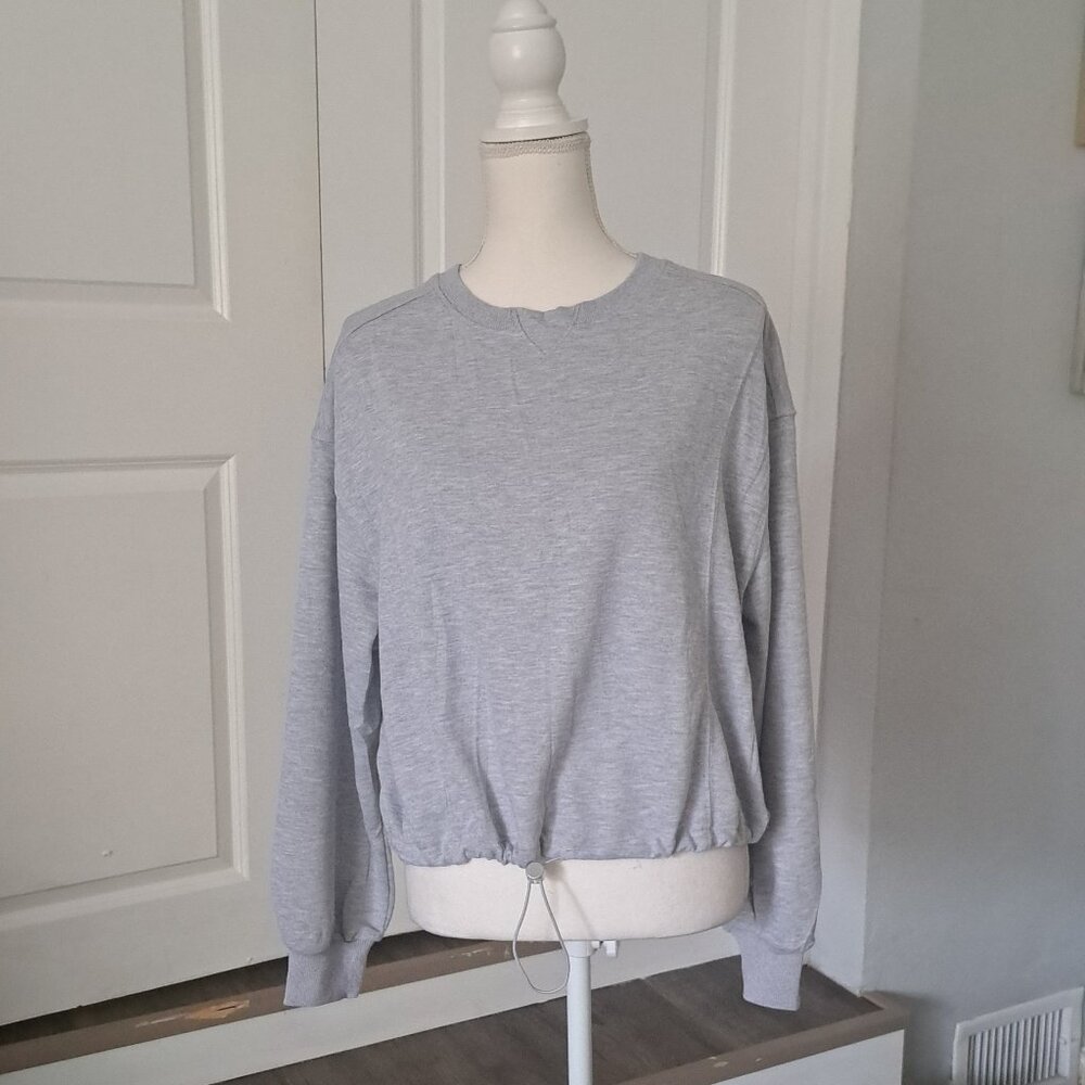 CTU Cropped Pullover Sweatshirt Long Sleeve Crewneck, pull on hem  Small  NWT